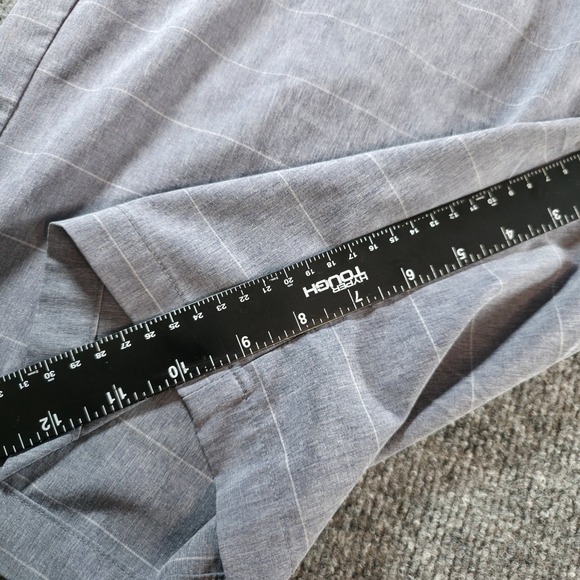 Travis Mathew Gray Plaid‎ Golf Shorts Mens Size 36 Casual Lightweight - Picture 8 of 8